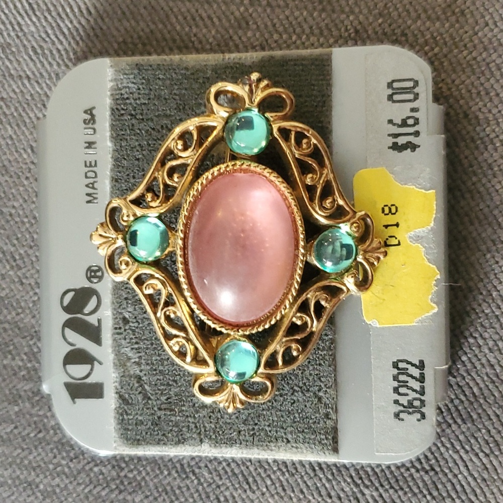 1928 Brooch